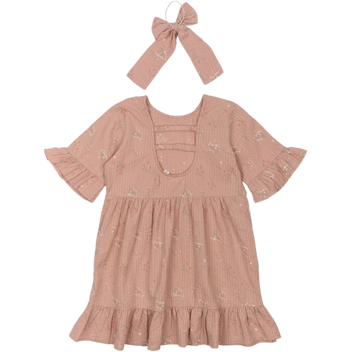 Olinam, Dress