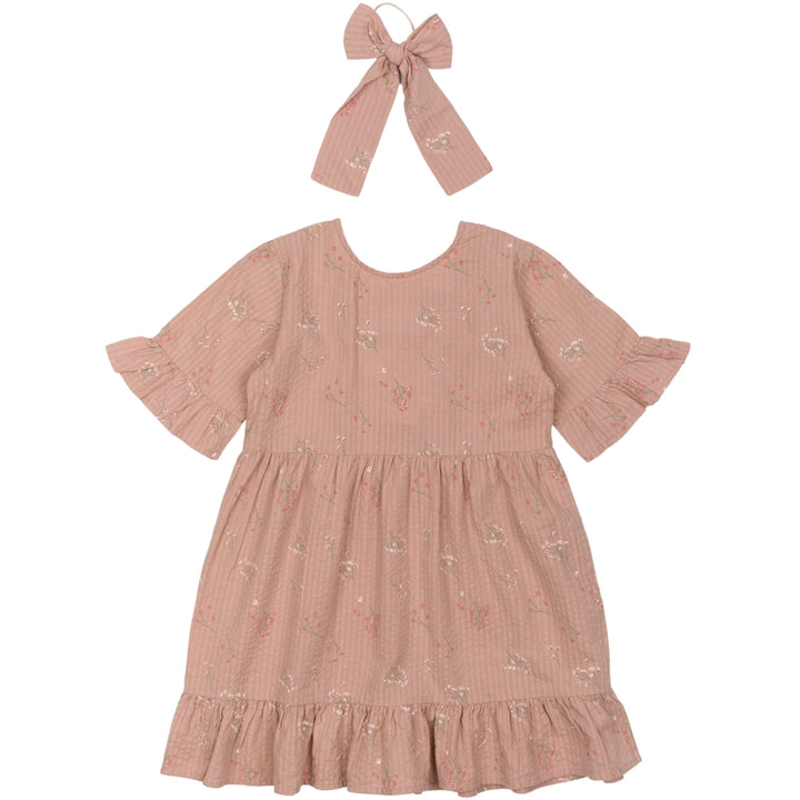Olinam, Dress