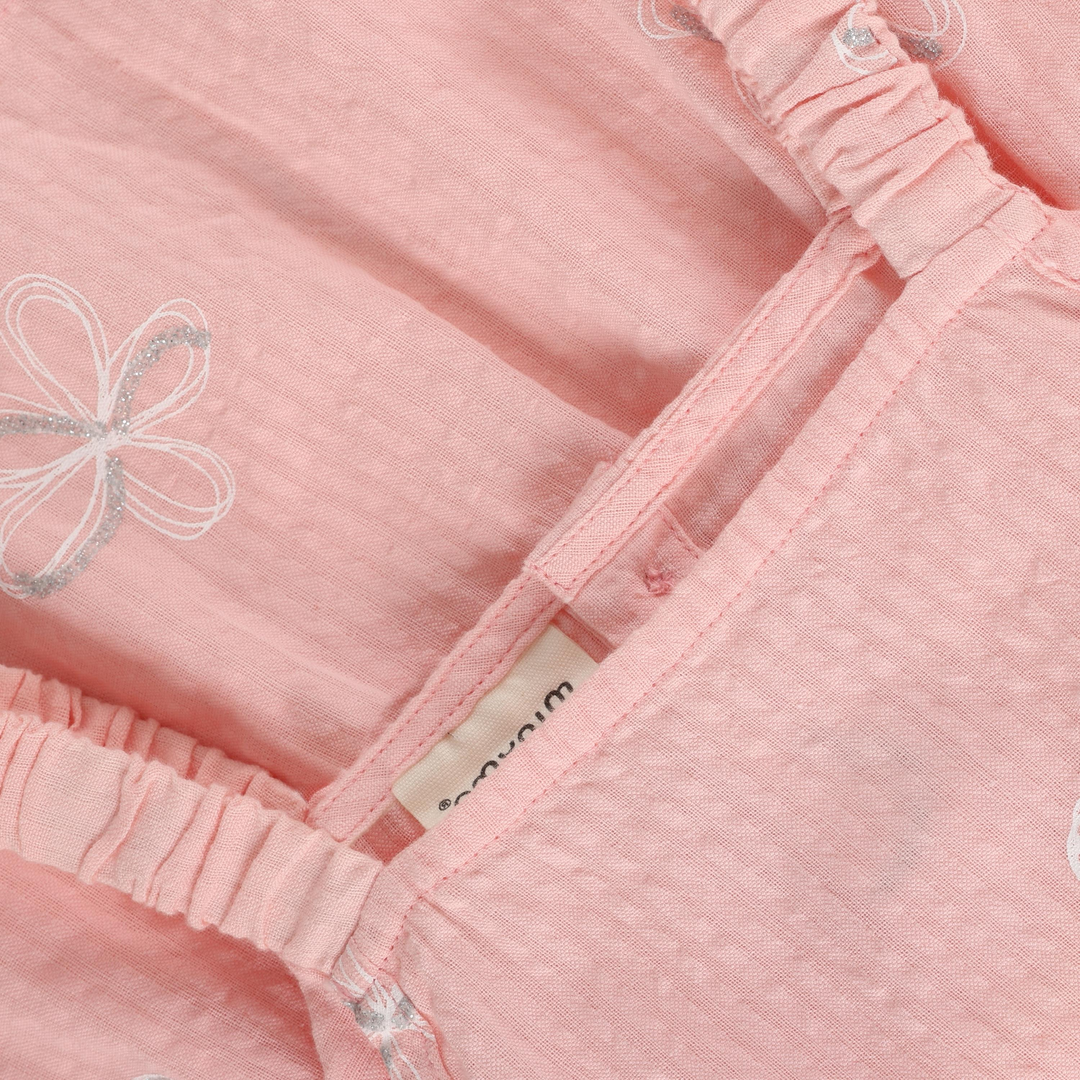 Top, Rosy Tough