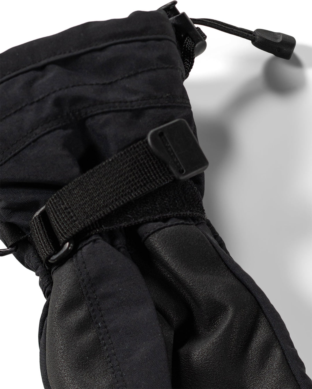 Mackenzie Pro Black