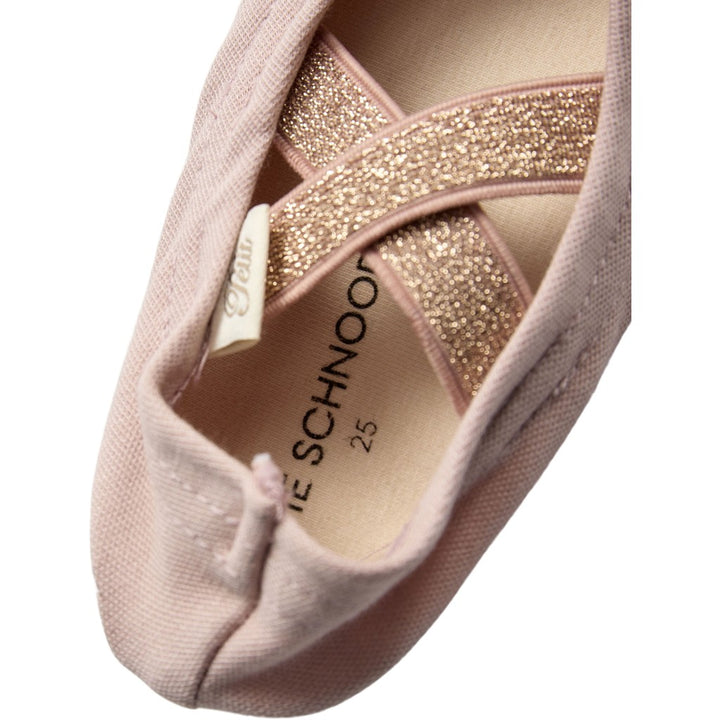 Fimleikaskógvar, Dusty Rose