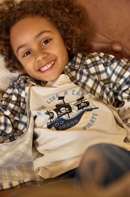 Blusa Sjóránaraskip